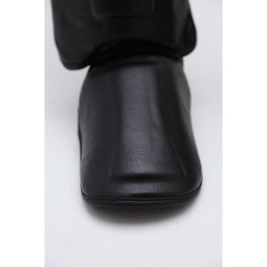 Muay Thai Shin Guards (Black)